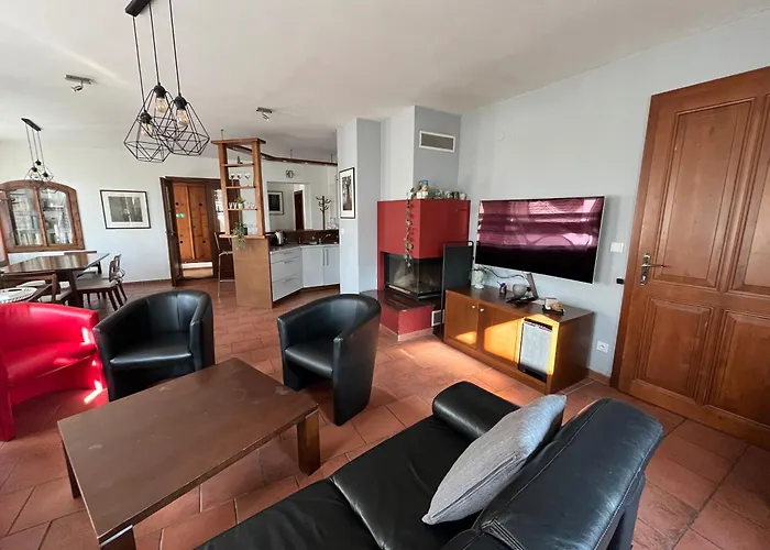 Rast Apartment House
